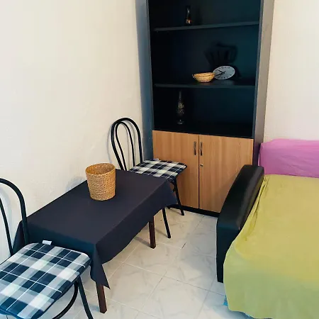 Apartman Garsoniera La Curte Paula